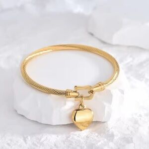 Anthropologie Gold Heart Charm Bracelet